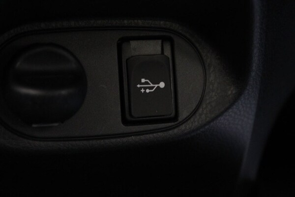 Used Toyota Yaris 2015 for sale - 75689397: Photo 33