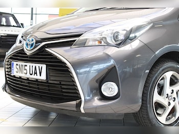 Used Toyota Yaris 2015 for sale - 75689397: Photo