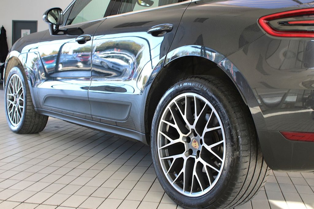 Used Porsche Macan 2017 for sale - 77231402: Photo 19