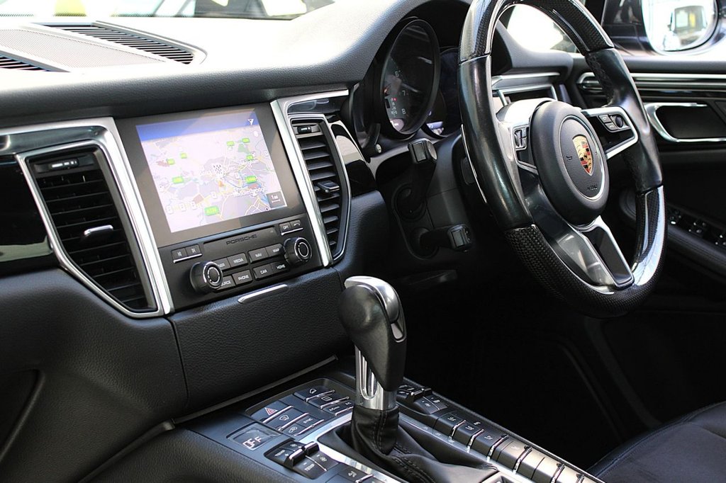 Used Porsche Macan 2017 for sale - 77231402: Photo 25