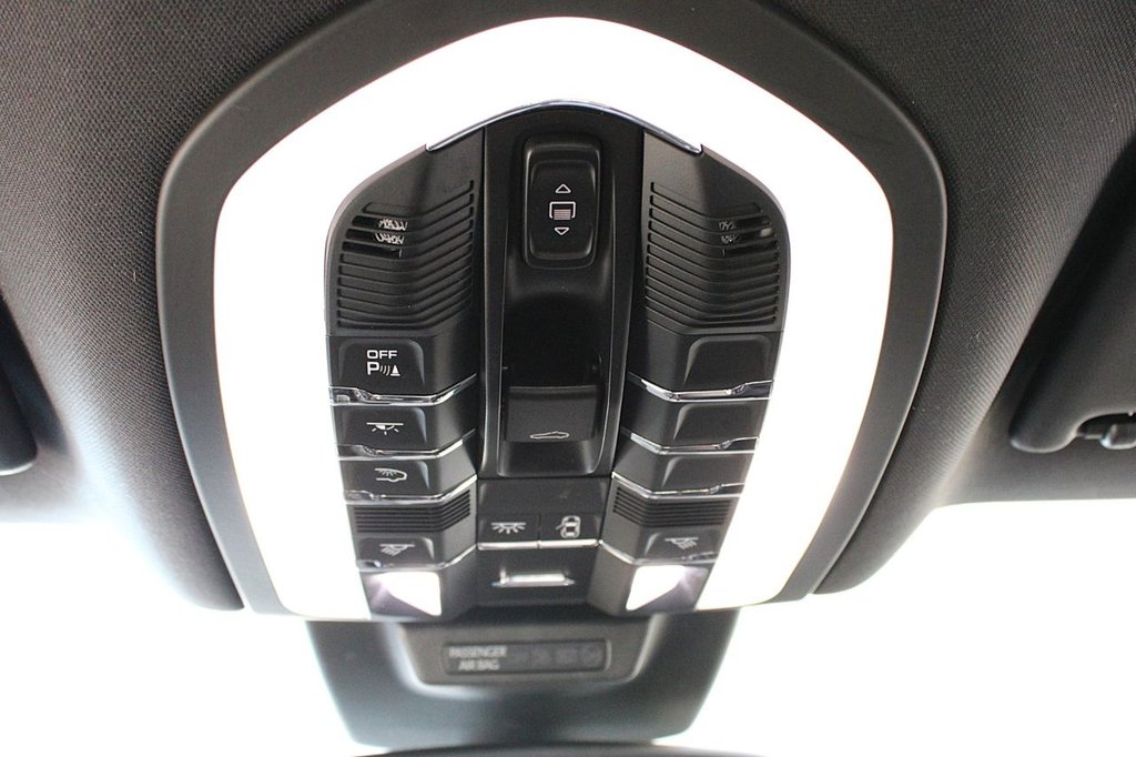 Used Porsche Macan 2017 for sale - 77231402: Photo 29