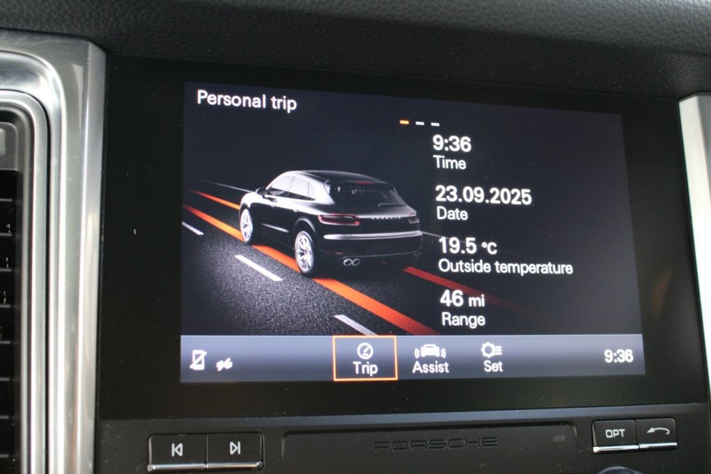 Used Porsche Macan 2017 for sale - 77231402: Photo 34