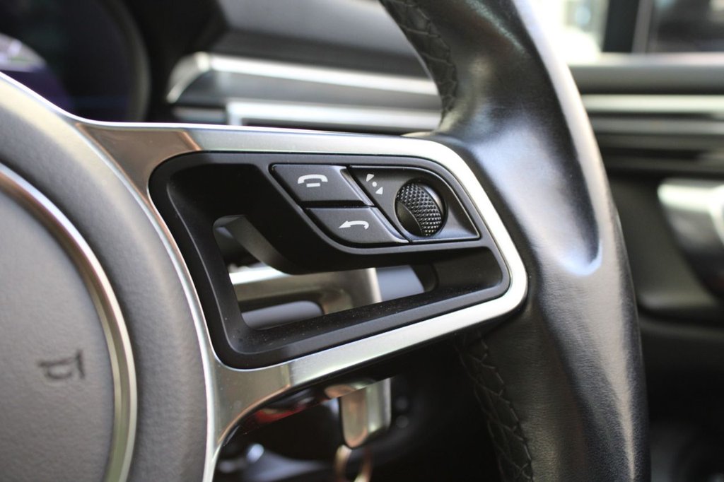 Used Porsche Macan 2017 for sale - 77231402: Photo 47