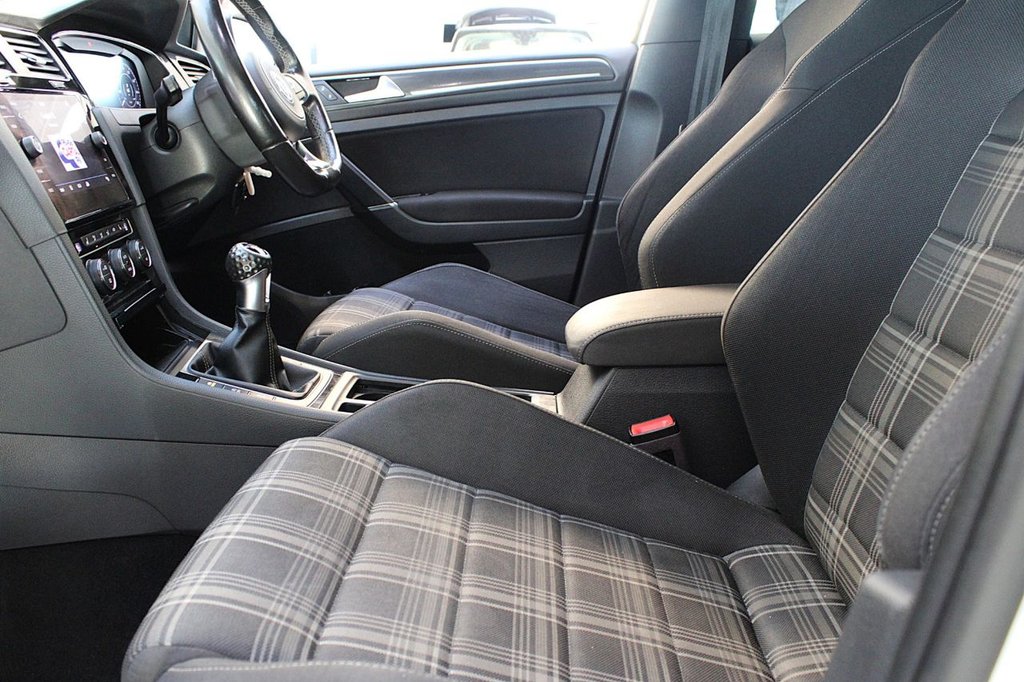 Used Volkswagen Golf 2017 for sale - 77226687: Photo 22