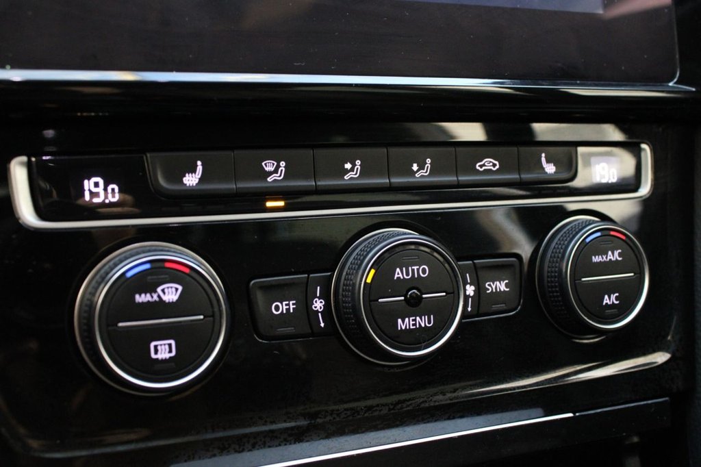 Used Volkswagen Golf 2017 for sale - 77226687: Photo 36