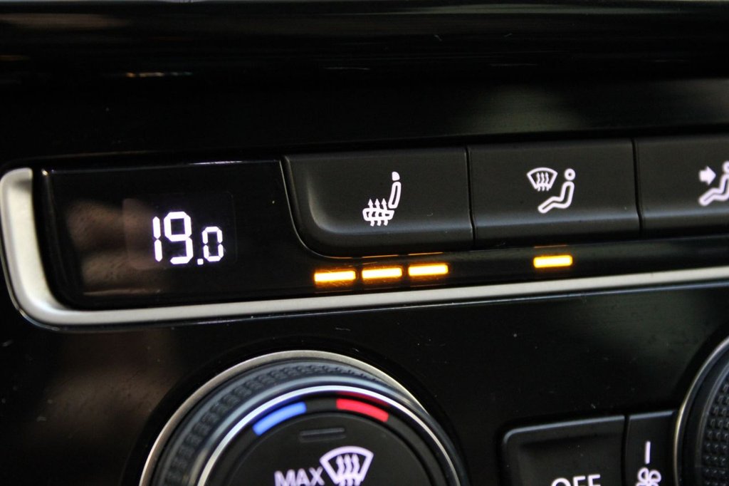 Used Volkswagen Golf 2017 for sale - 77226687: Photo 37