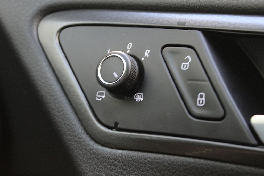 Used Volkswagen Golf 2017 for sale - 77226687: Photo 47