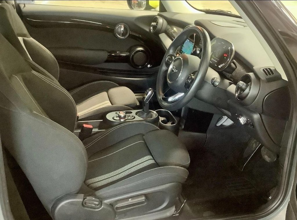 Used MINI Hatch 2020 for sale - 78083201: Photo 9