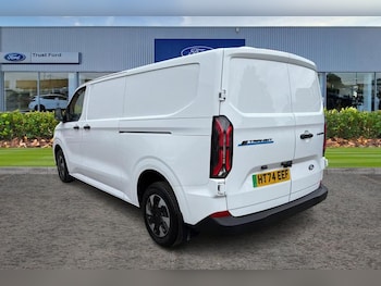 Used Ford Transit Custom 2024 for sale - 78582127: Photo