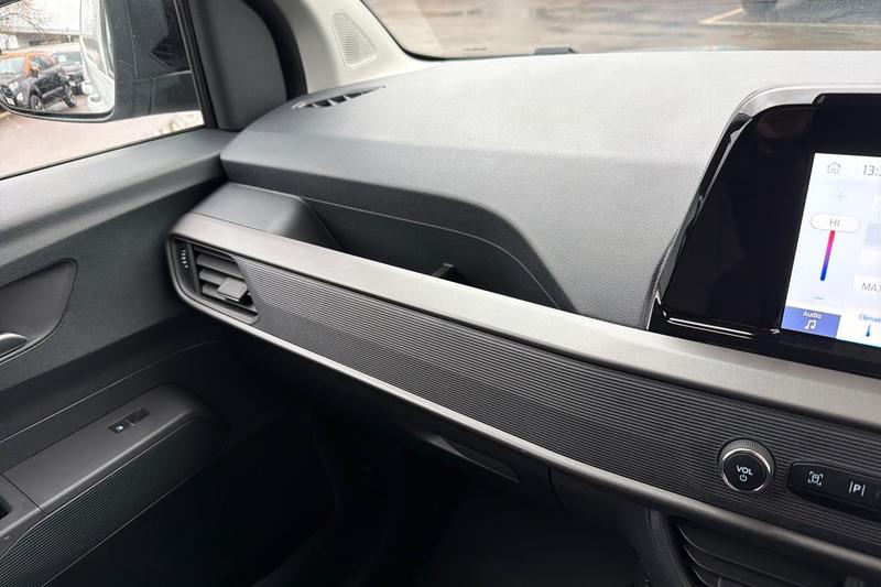 Used Ford Transit Courier 2024 for sale - 77198850: Photo 32