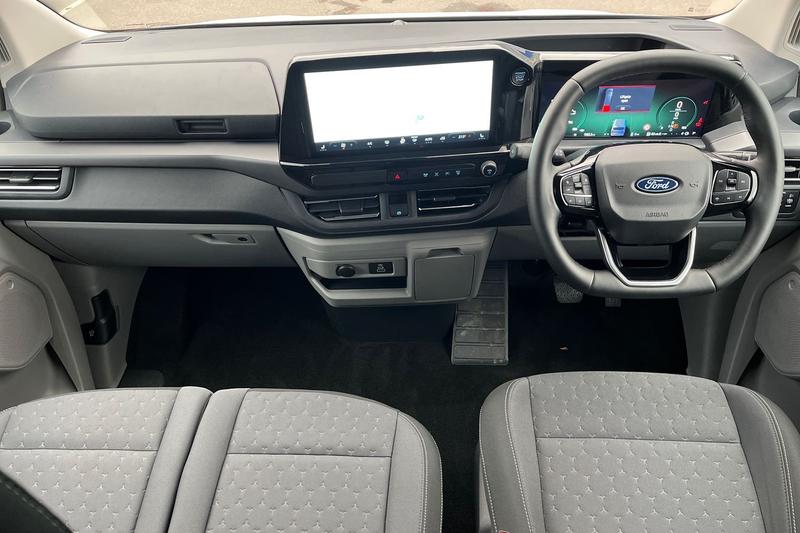 Used Ford Tourneo Custom 2025 for sale - 76819104: Photo 17