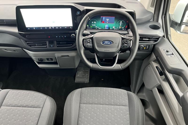 Used Ford Tourneo Custom 2025 for sale - 76819104: Photo 18