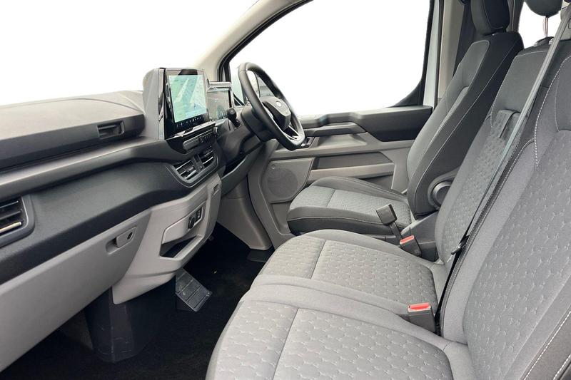 Used Ford Tourneo Custom 2025 for sale - 76819104: Photo 4