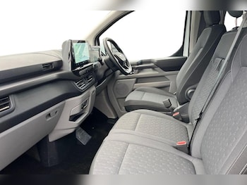 Used Ford Tourneo Custom 2025 for sale - 76819104: Photo