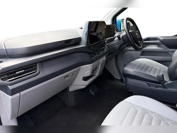 Used Ford Tourneo Custom 2025 for sale - 78518110: Photo