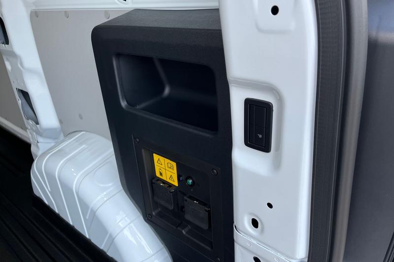 Used Ford E-Transit 2025 for sale - 76908682: Photo 15