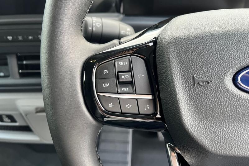 Used Ford E-Transit 2025 for sale - 76908682: Photo 24