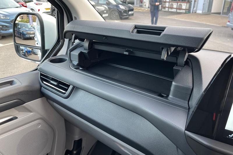 Used Ford E-Transit 2025 for sale - 76908682: Photo 31