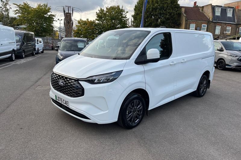 Used Ford E-Transit 2025 for sale - 76908682: Photo 38