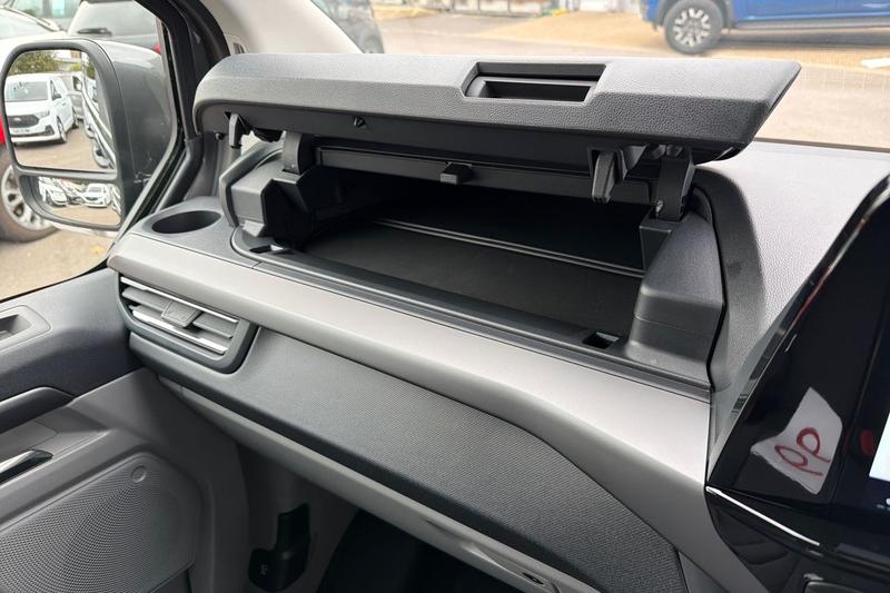 Used Ford Tourneo Custom 2024 for sale - 76296794: Photo 31