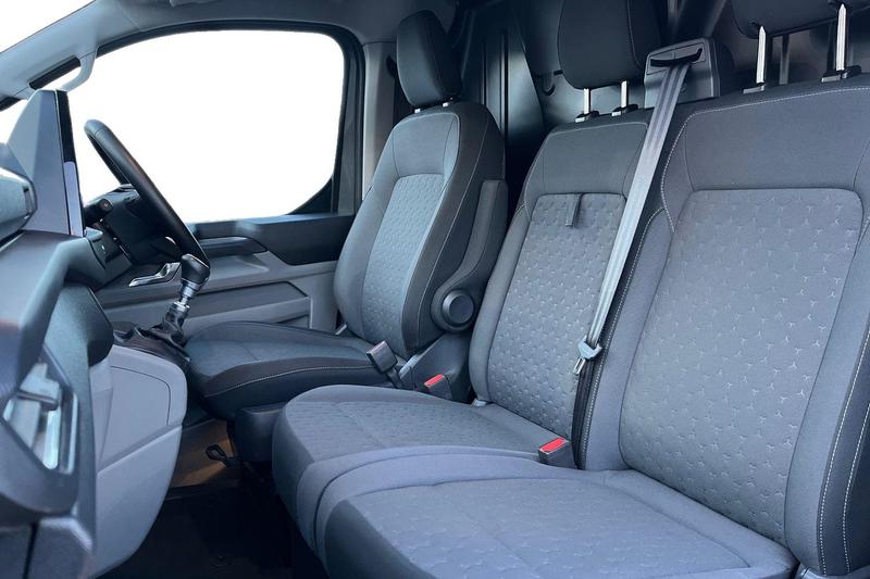 Used Ford Transit Custom 2025 for sale - 76819116: Photo 4