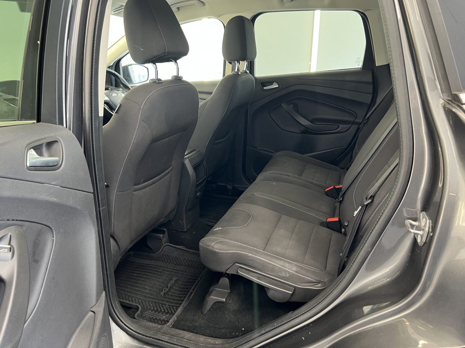 Used Ford Kuga 2015 for sale - 77954049: Photo 30