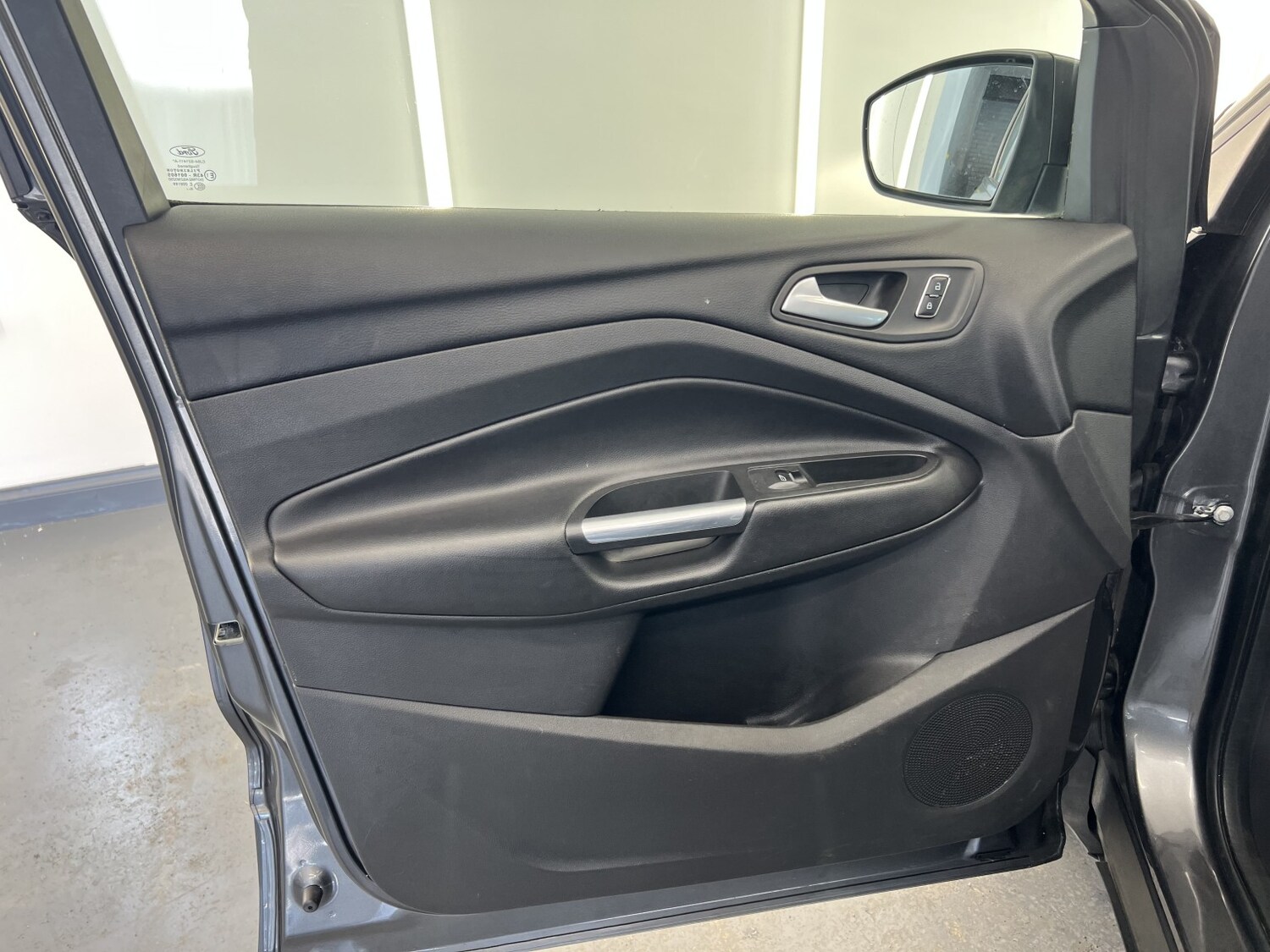 Used Ford Kuga 2015 for sale - 77954049: Photo 31