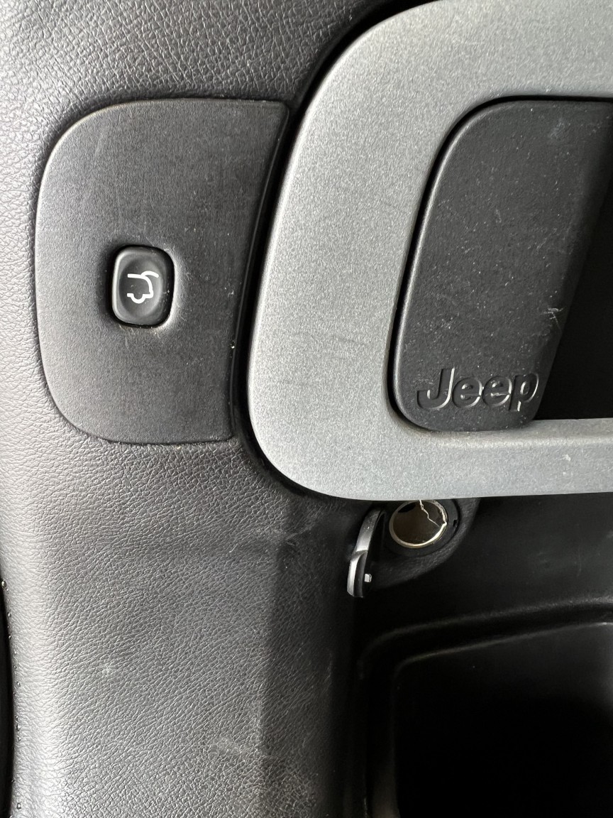 Used Jeep Cherokee 2016 for sale - 78018289: Photo 27