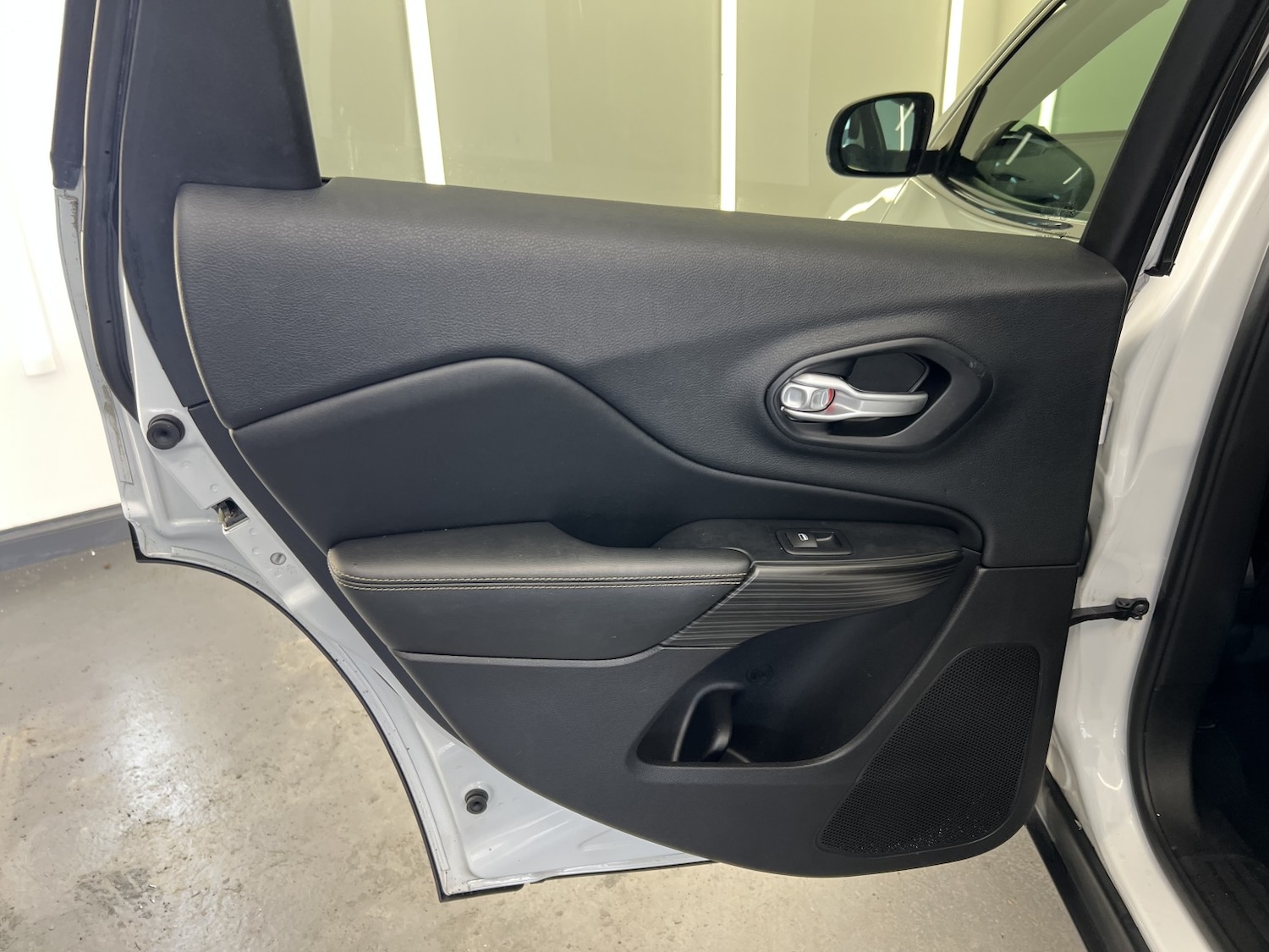 Used Jeep Cherokee 2016 for sale - 78018289: Photo 29