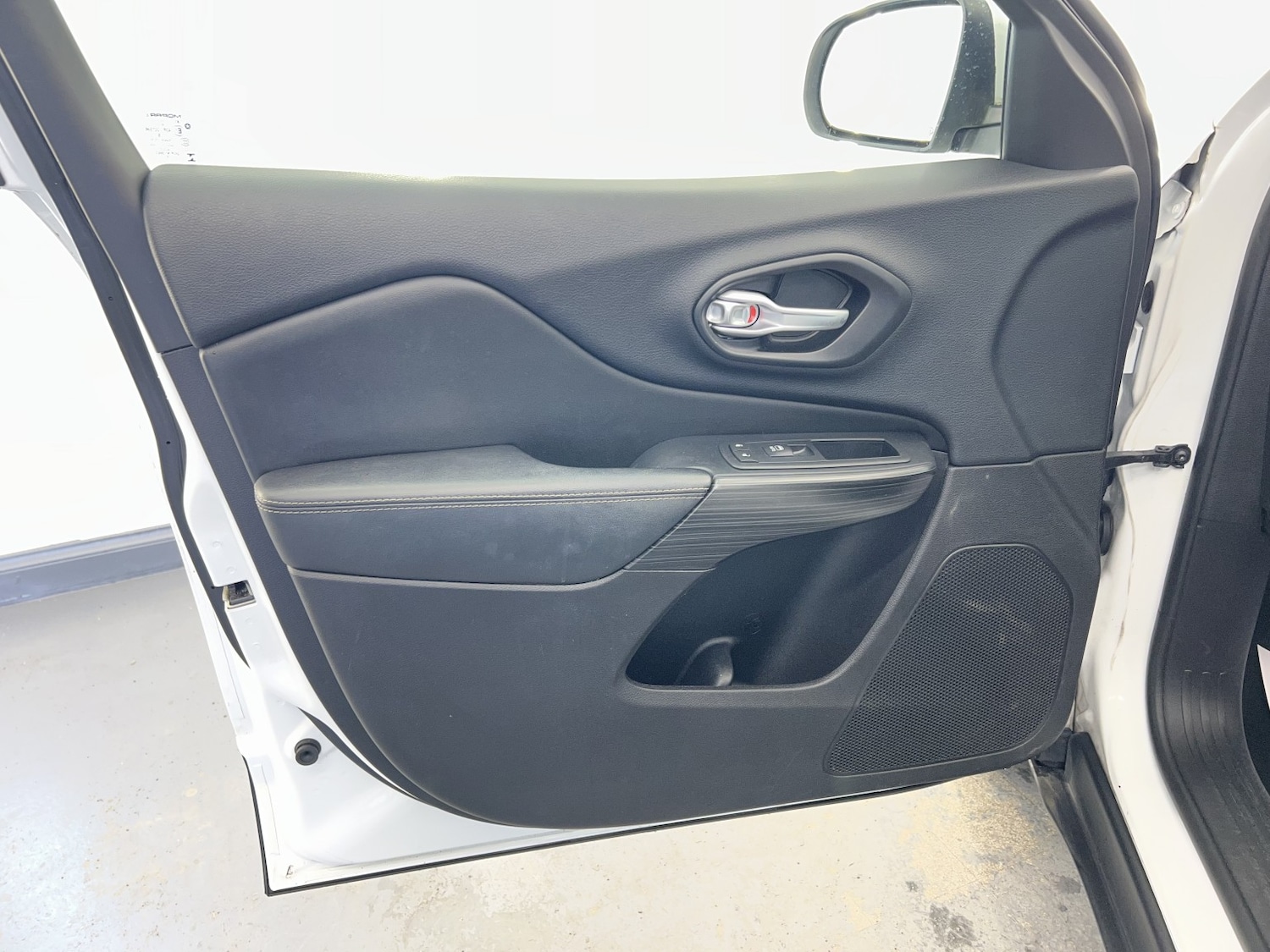 Used Jeep Cherokee 2016 for sale - 78018289: Photo 32