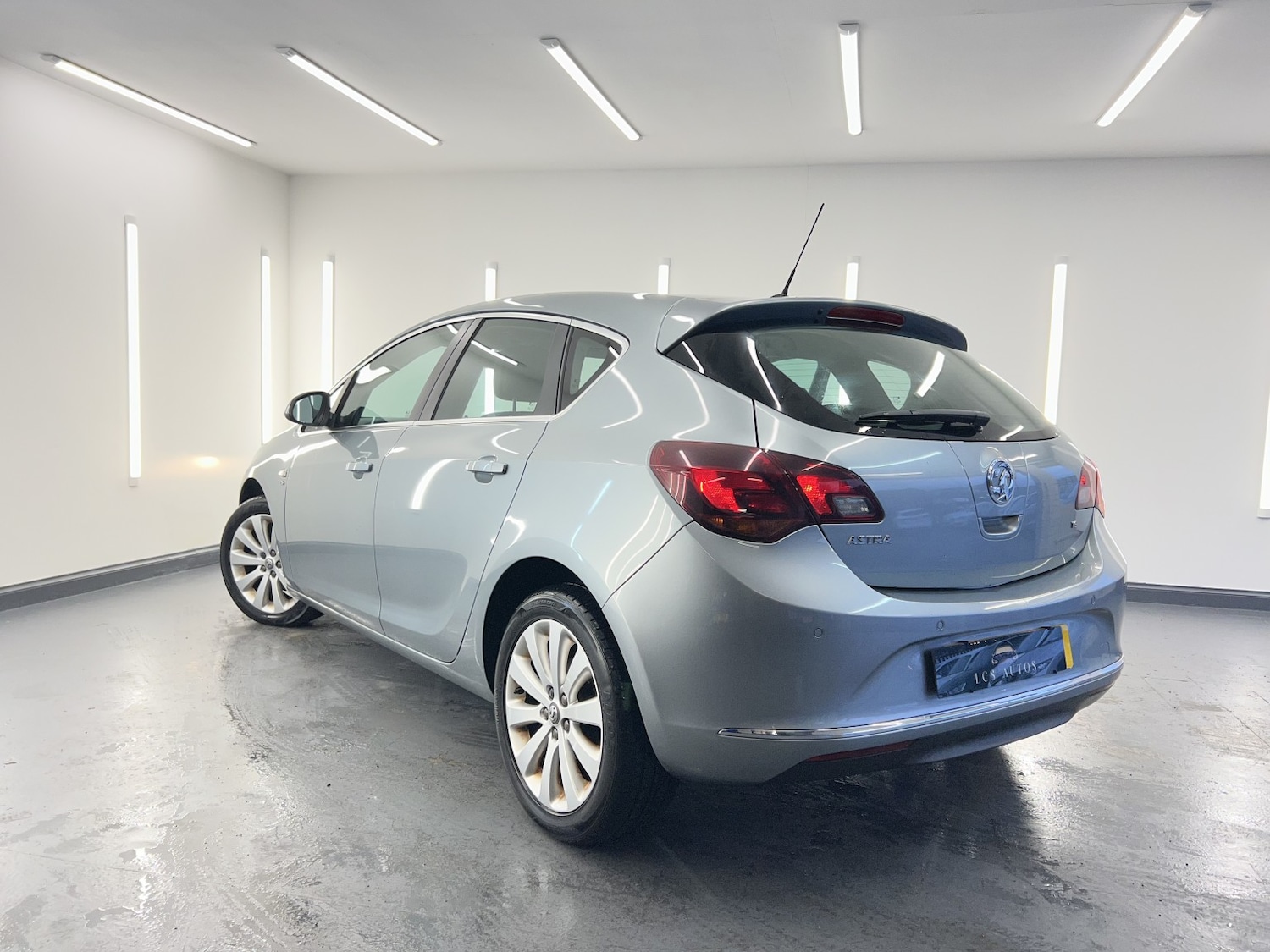 Used Vauxhall Astra 2014 for sale - 77438351: Photo 14