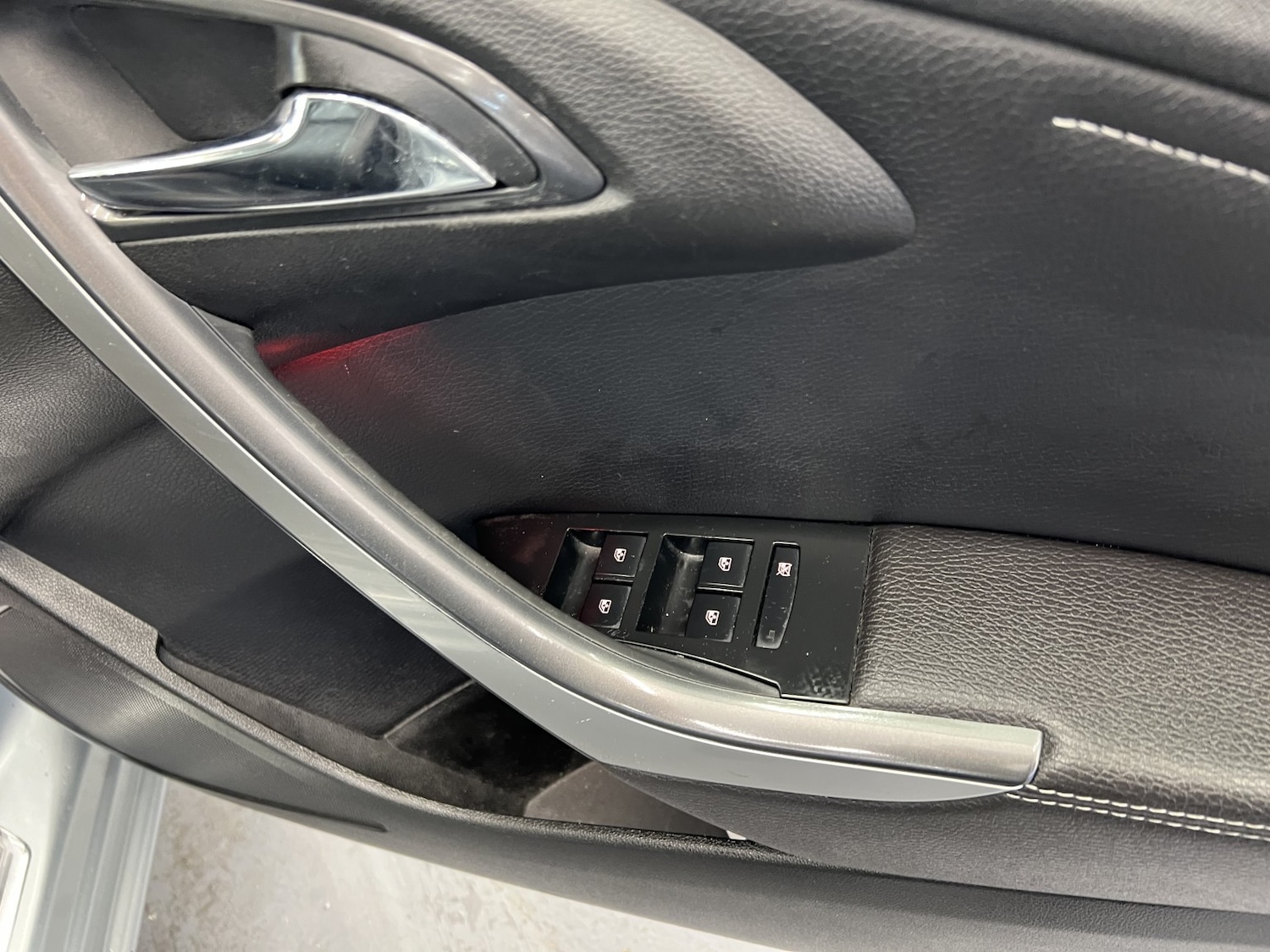 Used Vauxhall Astra 2014 for sale - 77438351: Photo 17