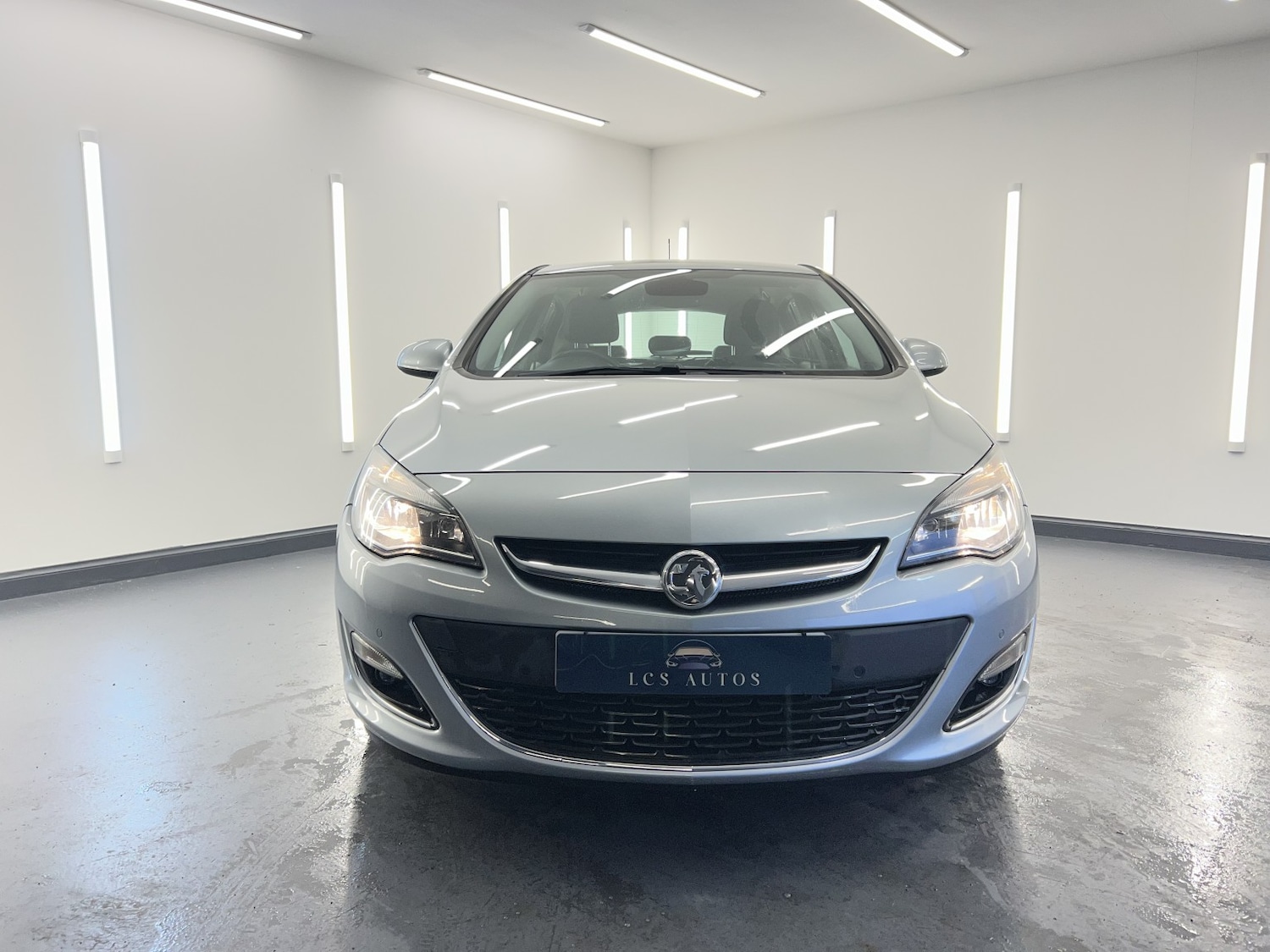 Used Vauxhall Astra 2014 for sale - 77438351: Photo 5