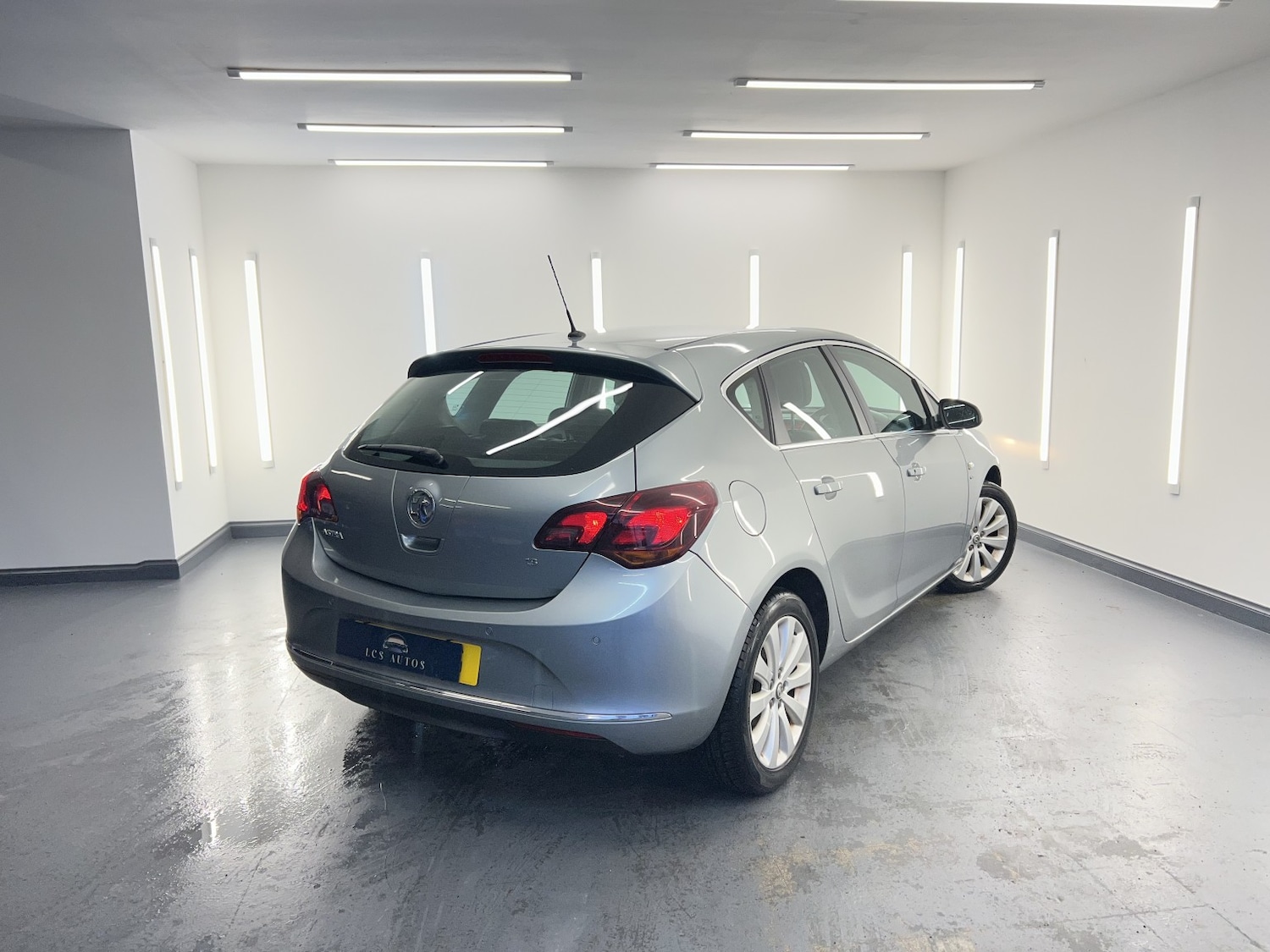 Used Vauxhall Astra 2014 for sale - 77438351: Photo 9