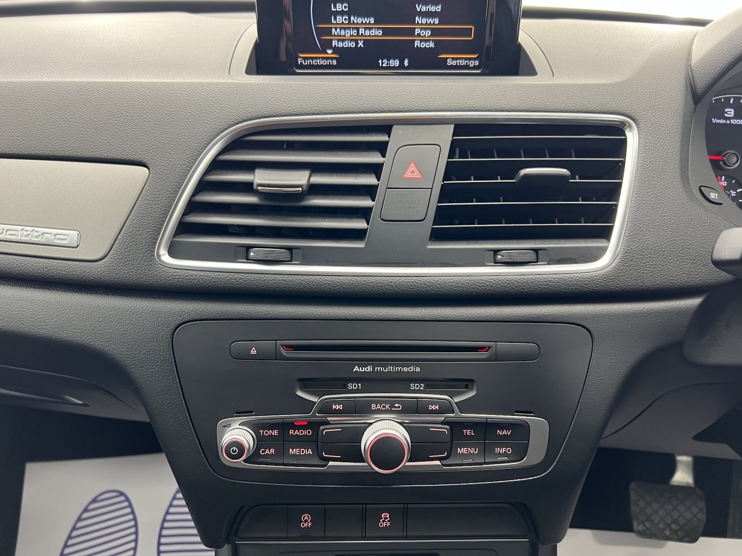 Used Audi Q3 2014 for sale - 77438462: Photo 39