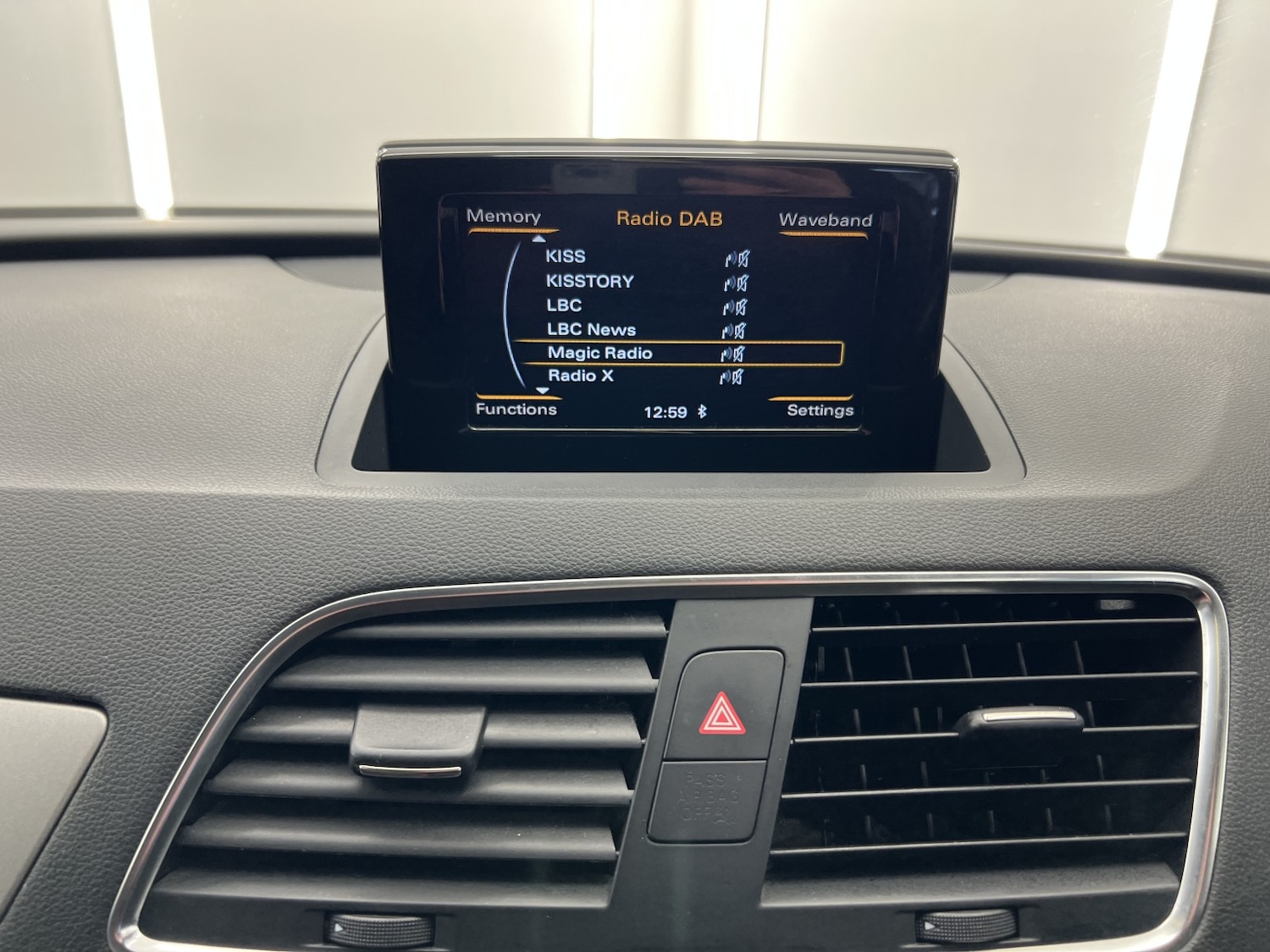 Used Audi Q3 2014 for sale - 77438462: Photo 40