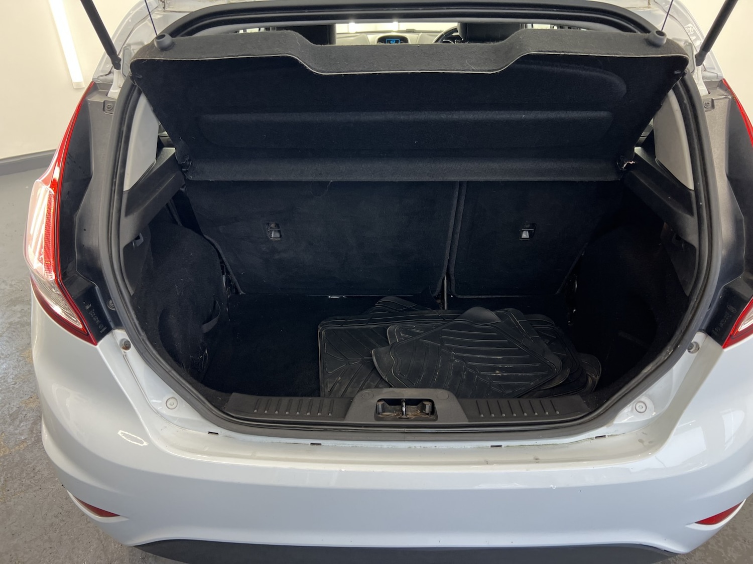 Used Ford Fiesta 2015 for sale - 77694195: Photo 25