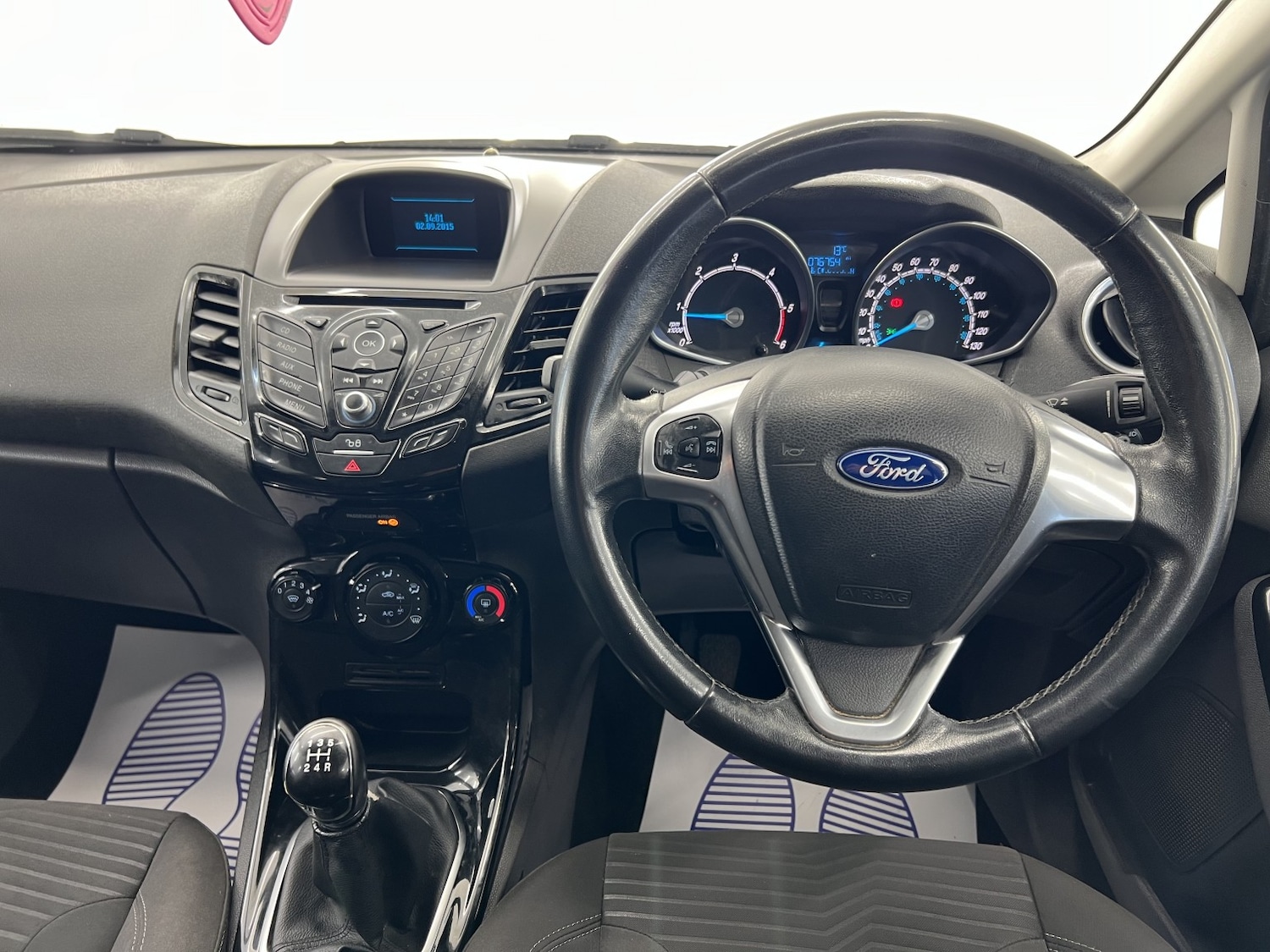 Used Ford Fiesta 2015 for sale - 77694195: Photo 32