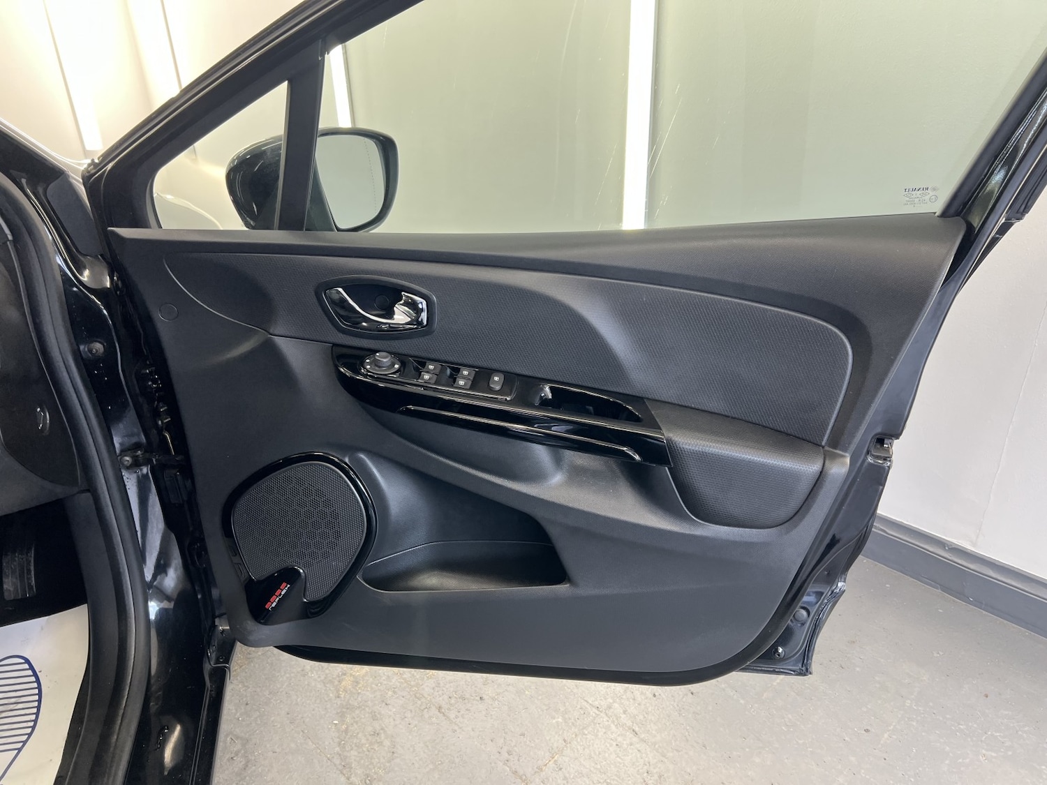 Used Renault Clio 2014 for sale - 78057061: Photo 17