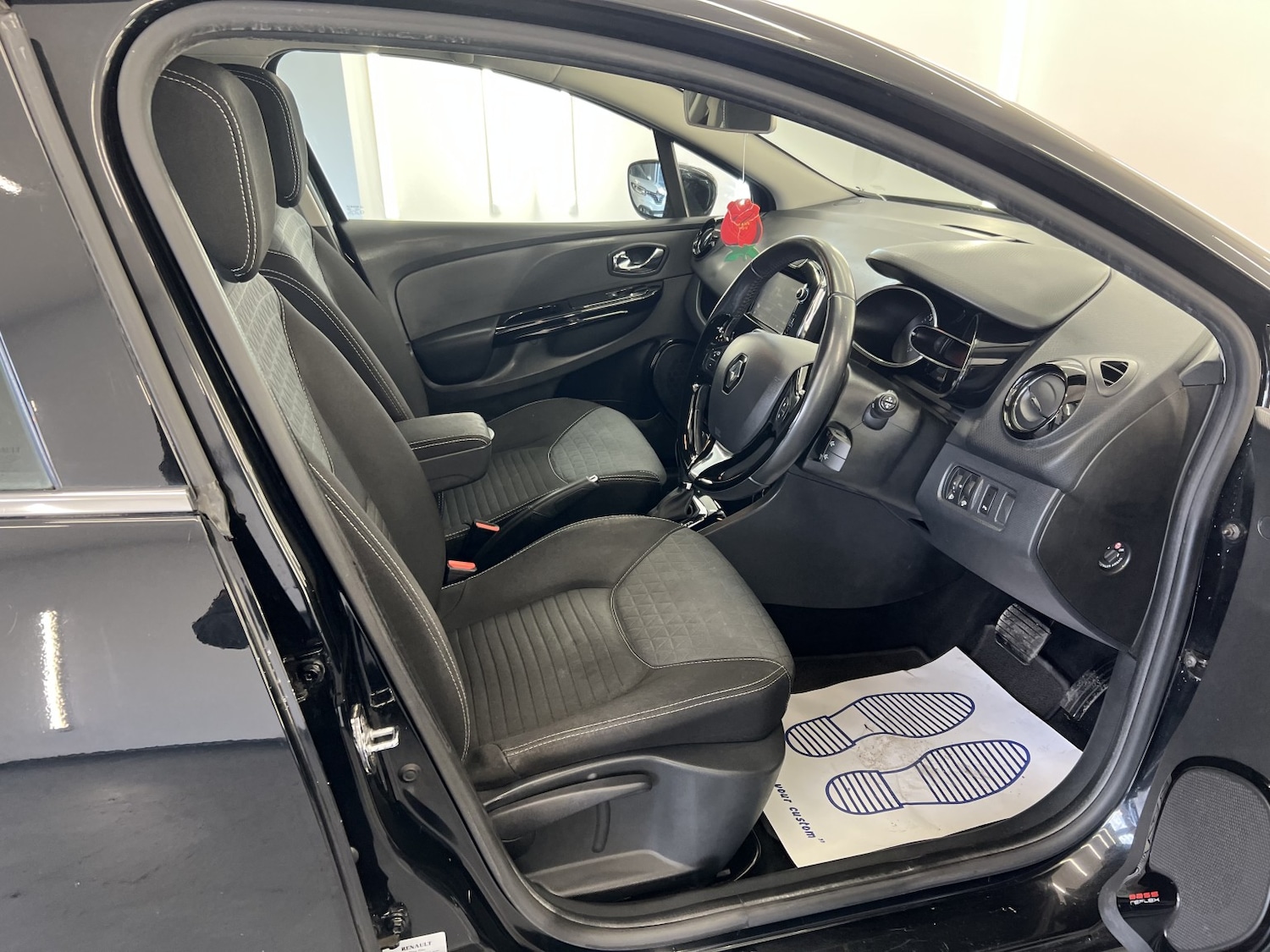 Used Renault Clio 2014 for sale - 78057061: Photo 19