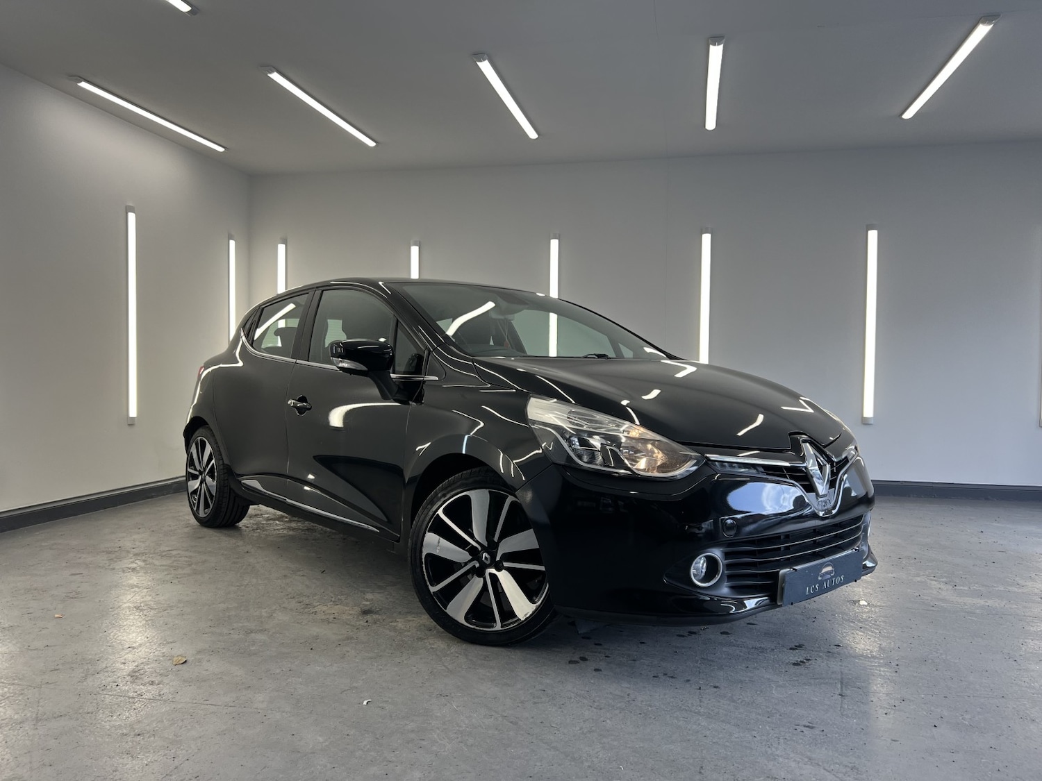 Used Renault Clio 2014 for sale - 78057061: Photo 2