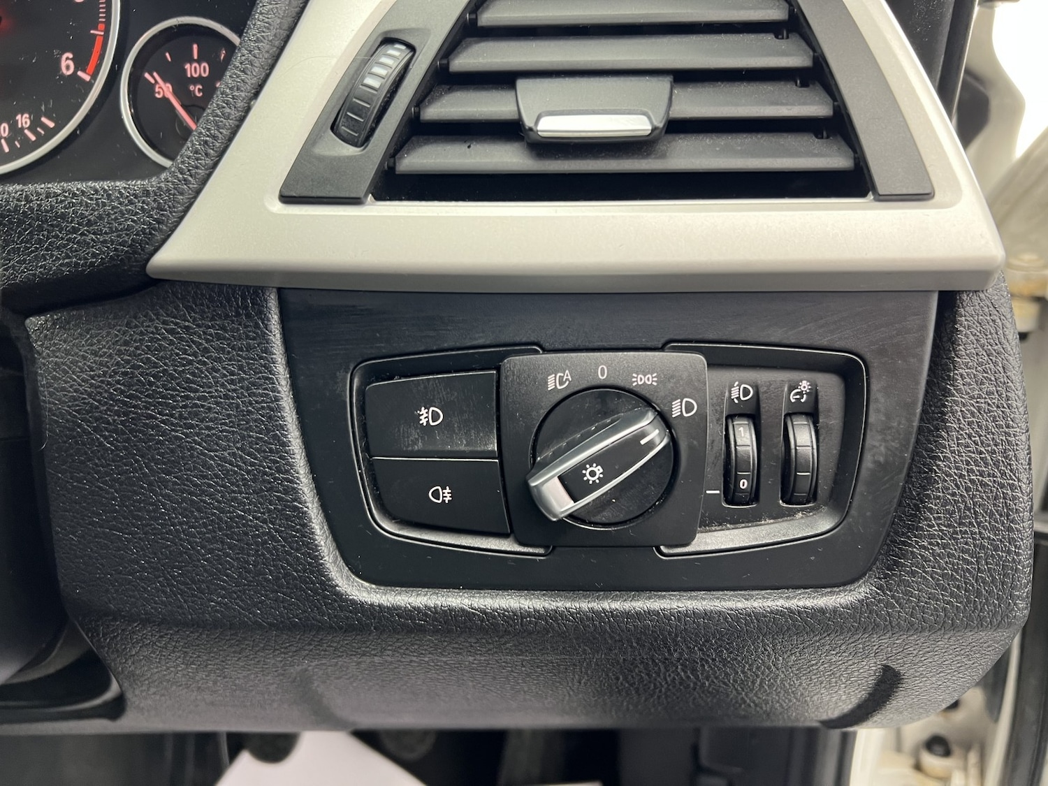 Used BMW 3 Series 2013 for sale - 77438273: Photo 19