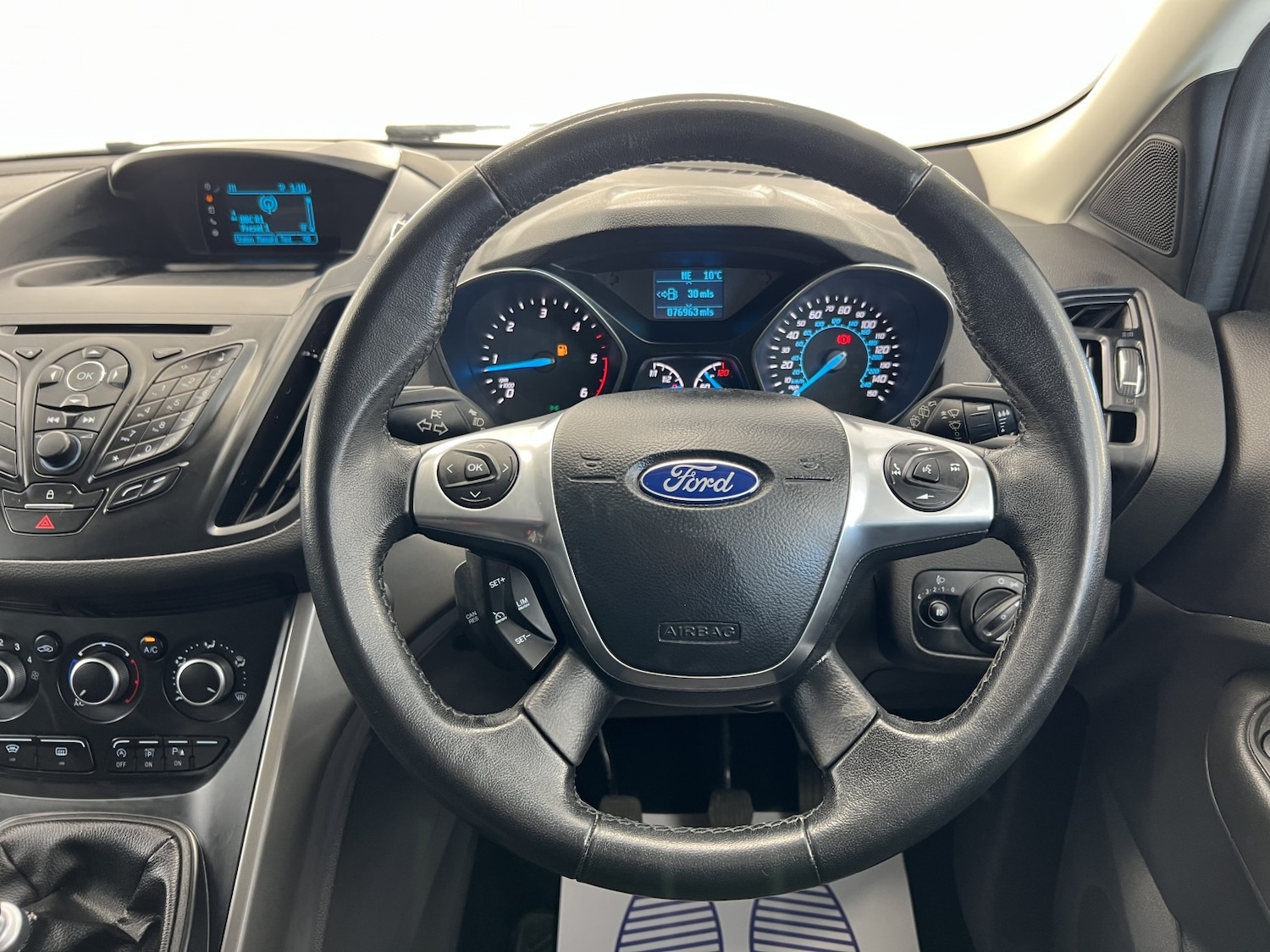 Used Ford Kuga 2015 for sale - 78070552: Photo 38