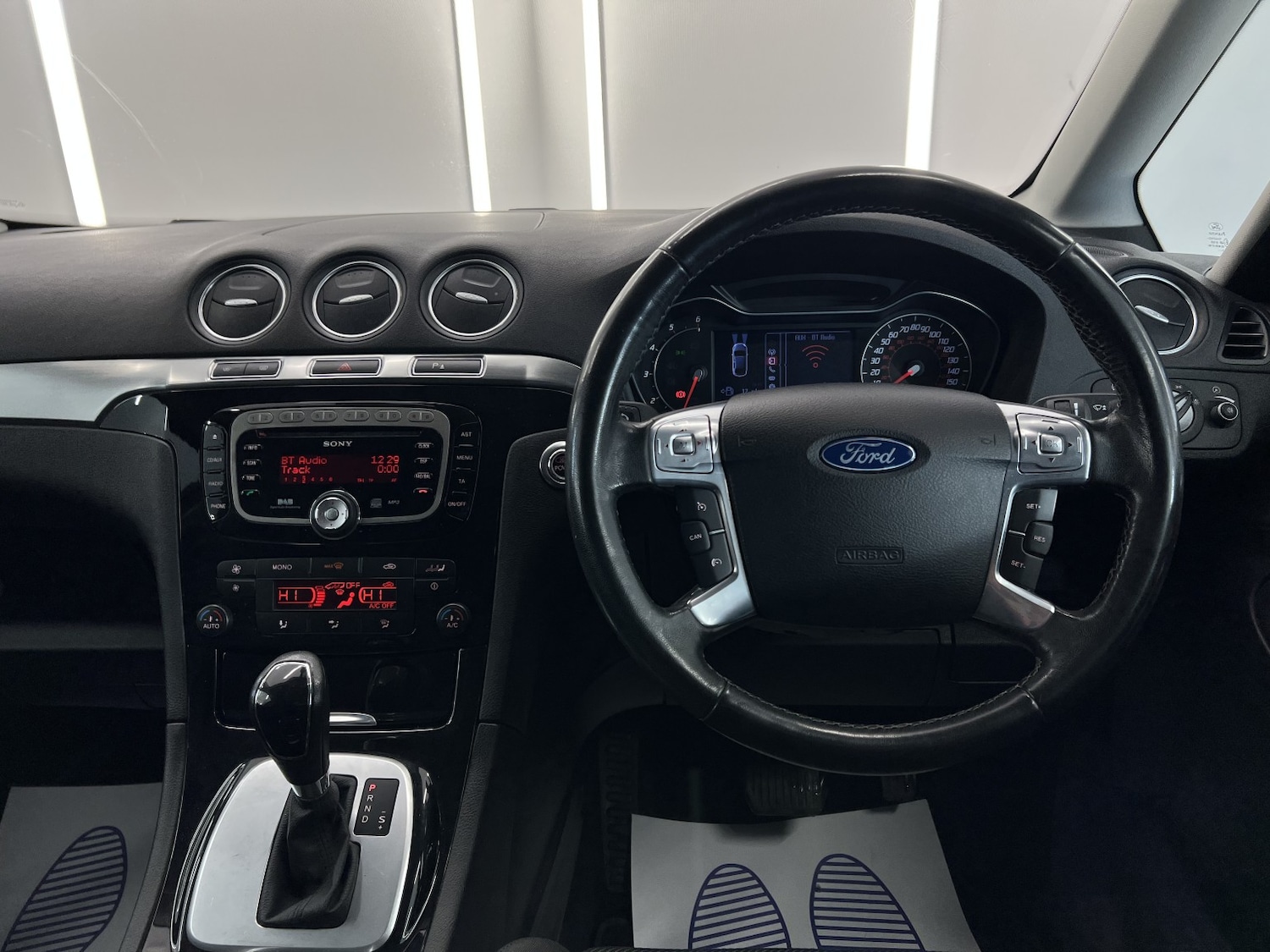 Used Ford Galaxy 2010 for sale - 77438414: Photo 32