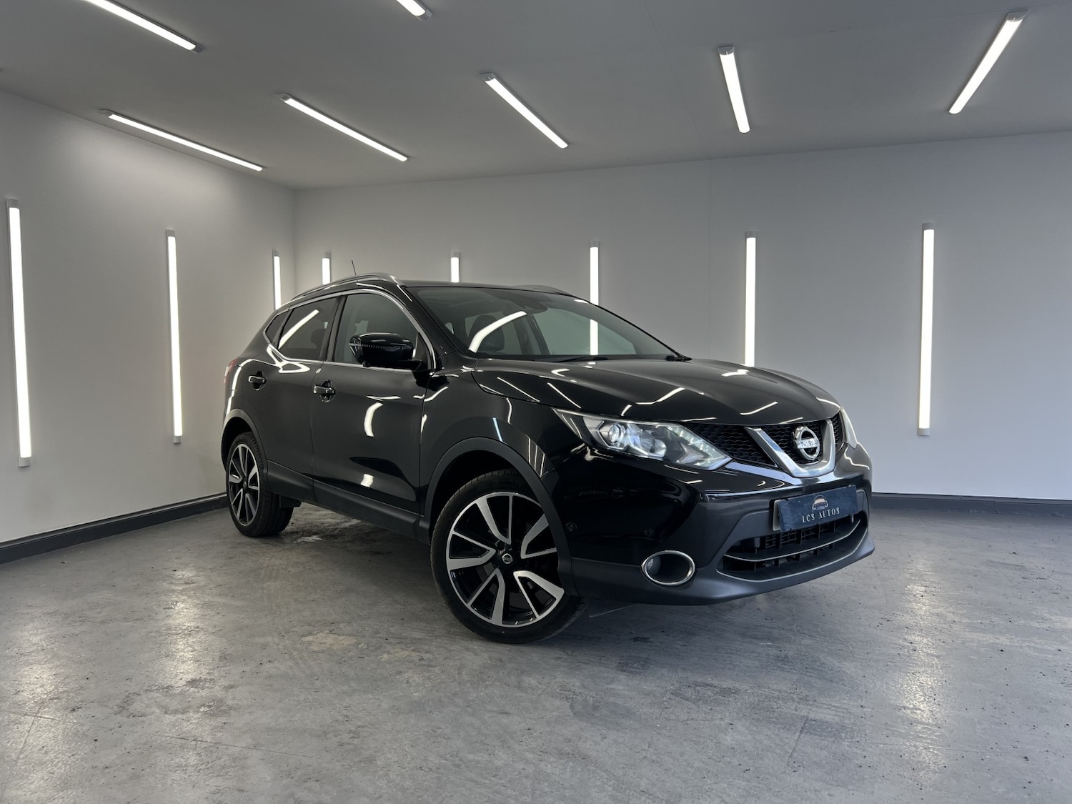 Used Nissan Qashqai 2017 for sale - 77968766: Photo 2