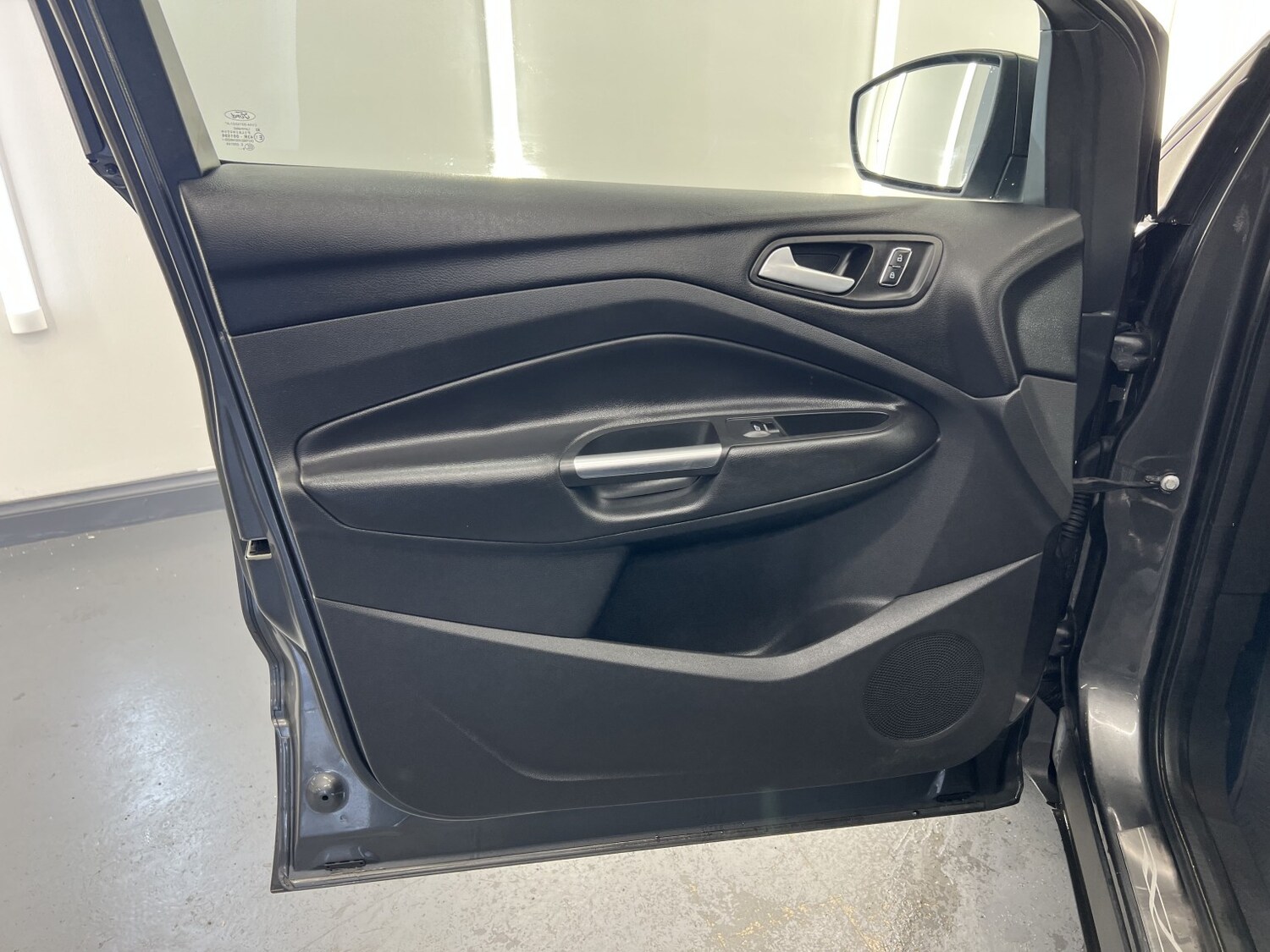 Used Ford Kuga 2015 for sale - 77694251: Photo 32