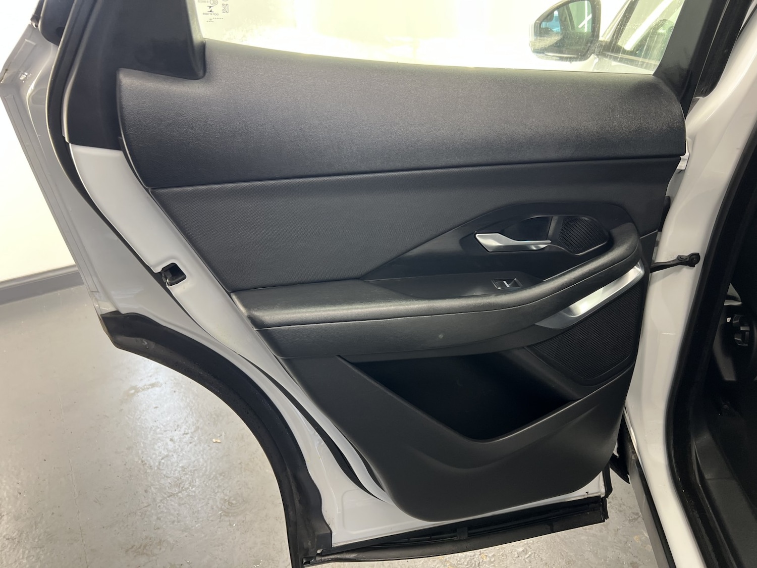 Used Jaguar E-Pace 2018 for sale - 77438354: Photo 31