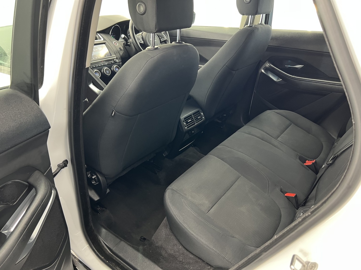 Used Jaguar E-Pace 2018 for sale - 77438354: Photo 32