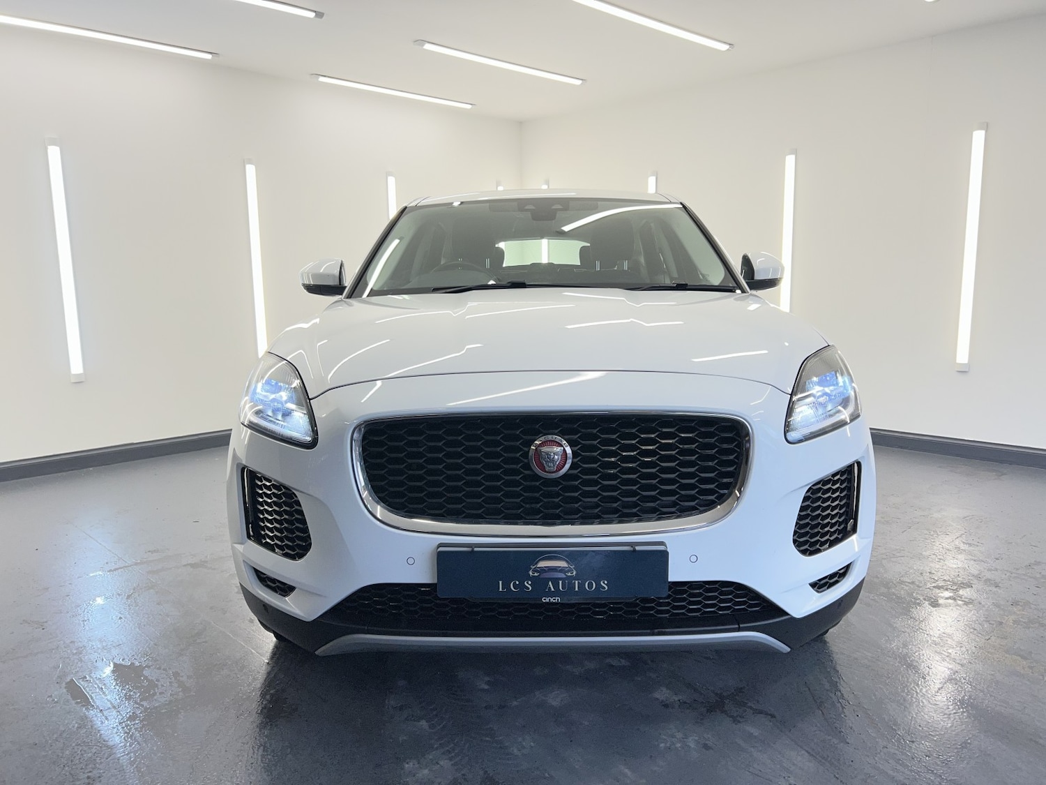 Used Jaguar E-Pace 2018 for sale - 77438354: Photo 5