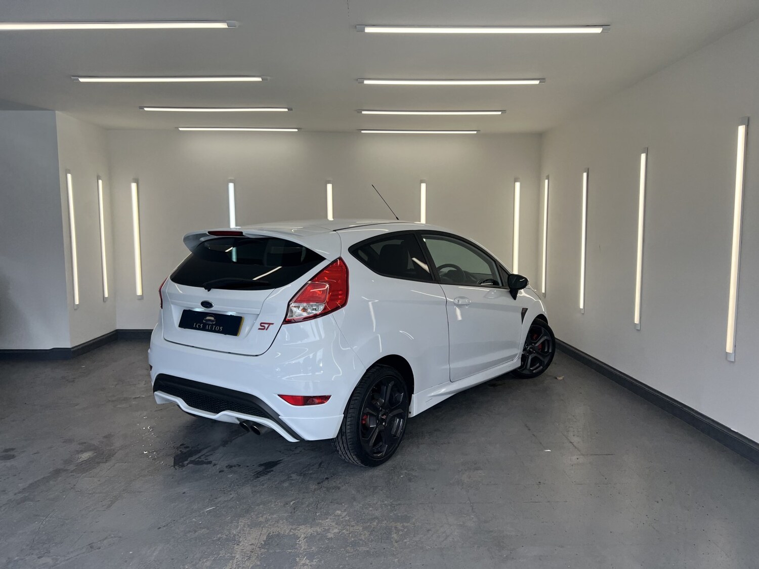 Used Ford Fiesta 2015 for sale - 78201965: Photo 11